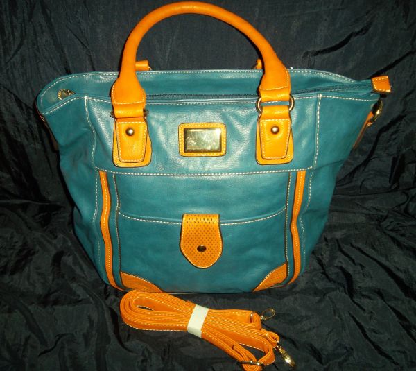 Bolsa Azul com Caramelo